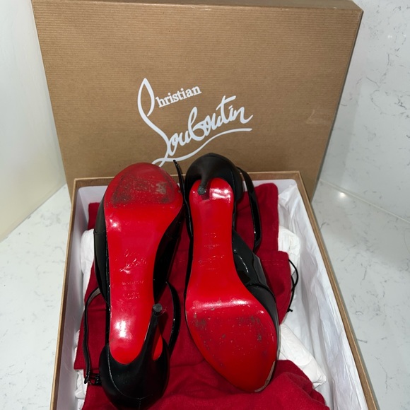 Red bottoms - Picture 4 of 7